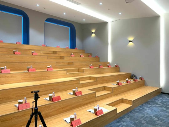 维多利亚老品牌vic(集团)官方网站